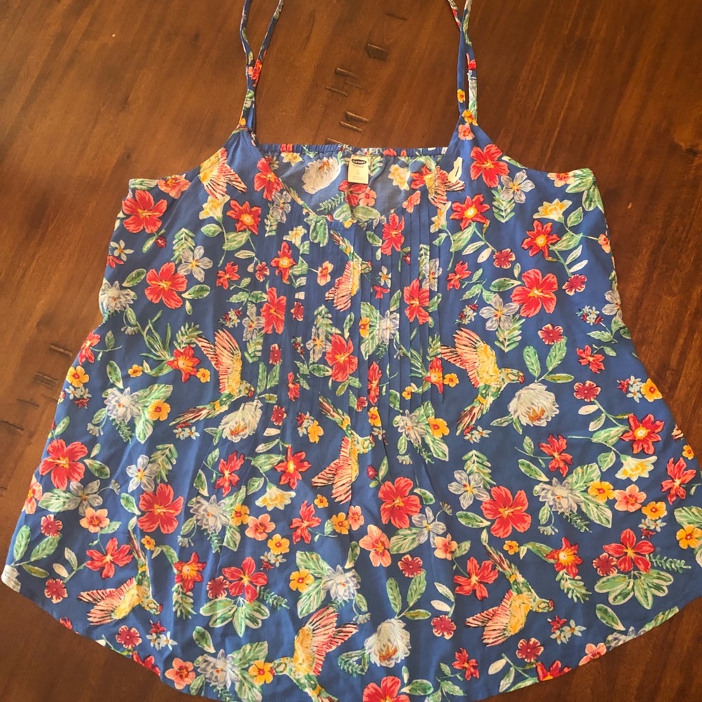 5/20 Old Navy Camisole Tank, Size Large